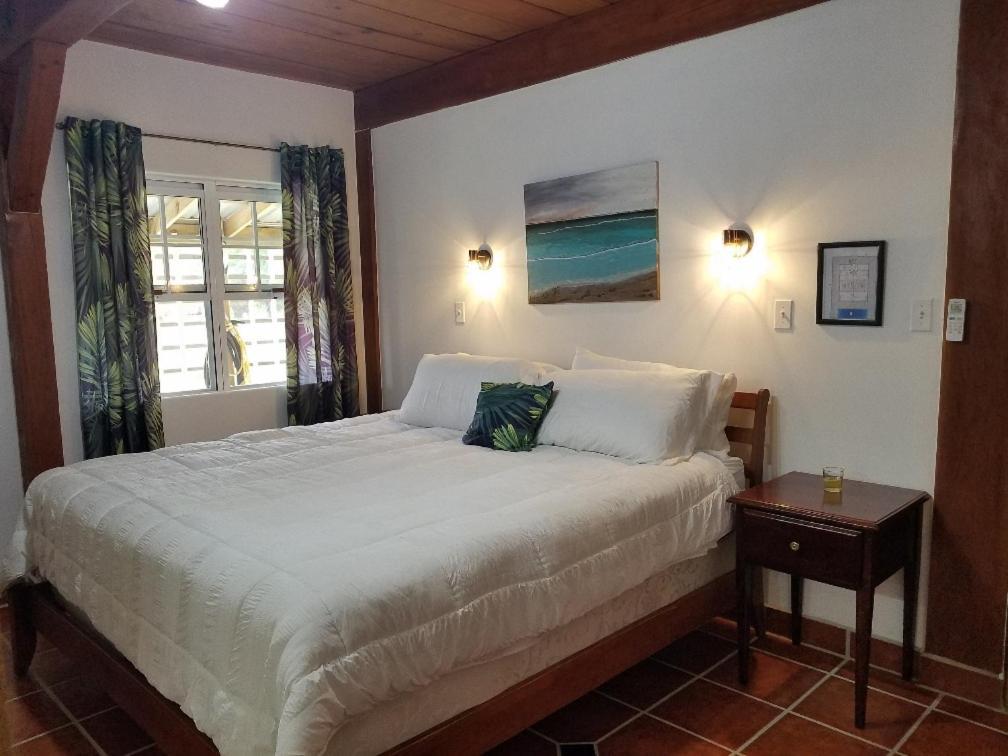The Bnb On Triggerfish Close To The Airport Ladyville 外观 照片